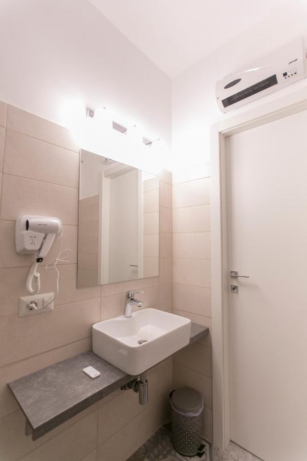 Anticaglia/24 Bed & Breakfast Naples Exterior photo